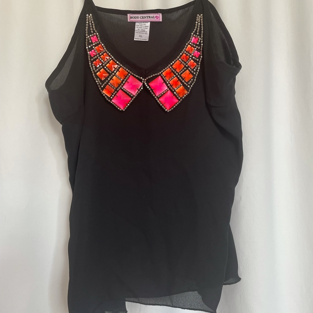 Body central beaded top